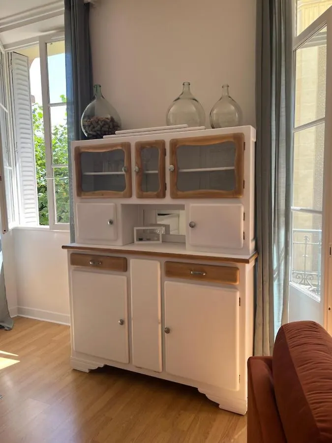 Appartement Calme Avec Balcons & Vue Sur Thermes Vichy